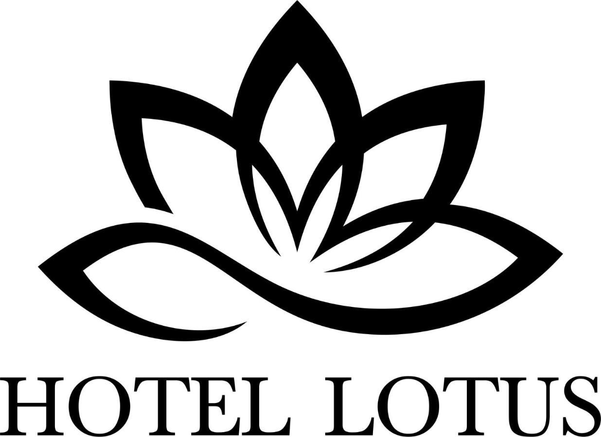 Lotus Hotel Chisinau Exterior photo