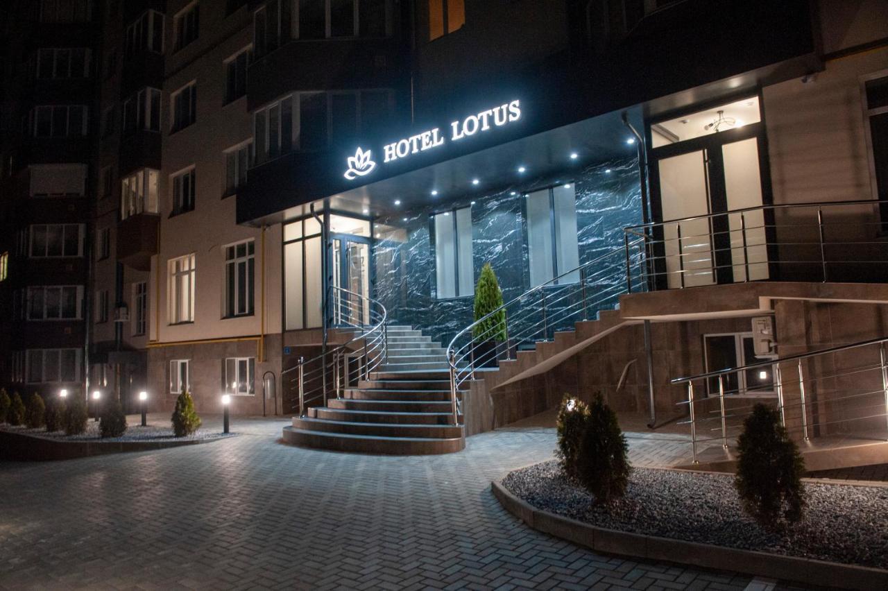 Lotus Hotel Chisinau Exterior photo